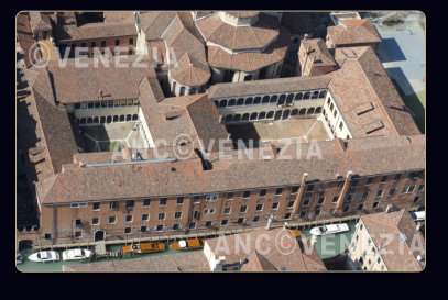 Vista dall'alto del Chiostro e Convento di San Zaccaria