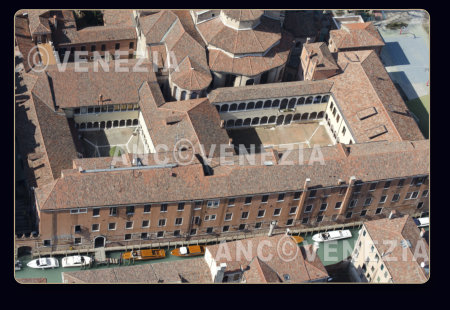 Vista dall'alto del Chiostro e Convento di San Zaccaria