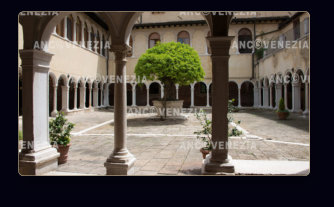 Interno del chiostro del Convento di San Zaccaria
